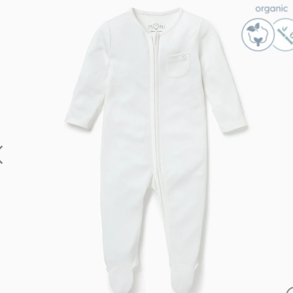 Mori Zip-Up Sleepsuit in White